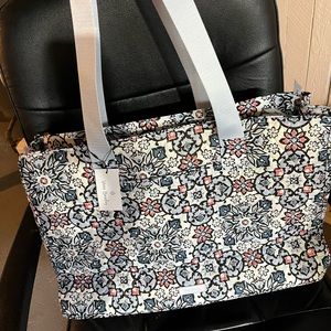 Vera Bradley large tote